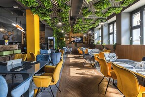 Lobby lounge - R73 Residences (Pecs)