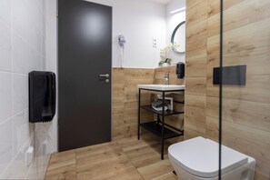 Family Apartment | Bathroom