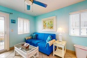 TV, DVD player - Gulfview condo with shared pools, sauna, and beach access (Gulf Shores)