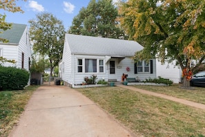 Exterior - Sleeps 12 , Safe area , Close to top attractions (St. Louis)