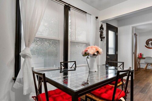 Sleeps 12 , Safe area , Close to top attractions