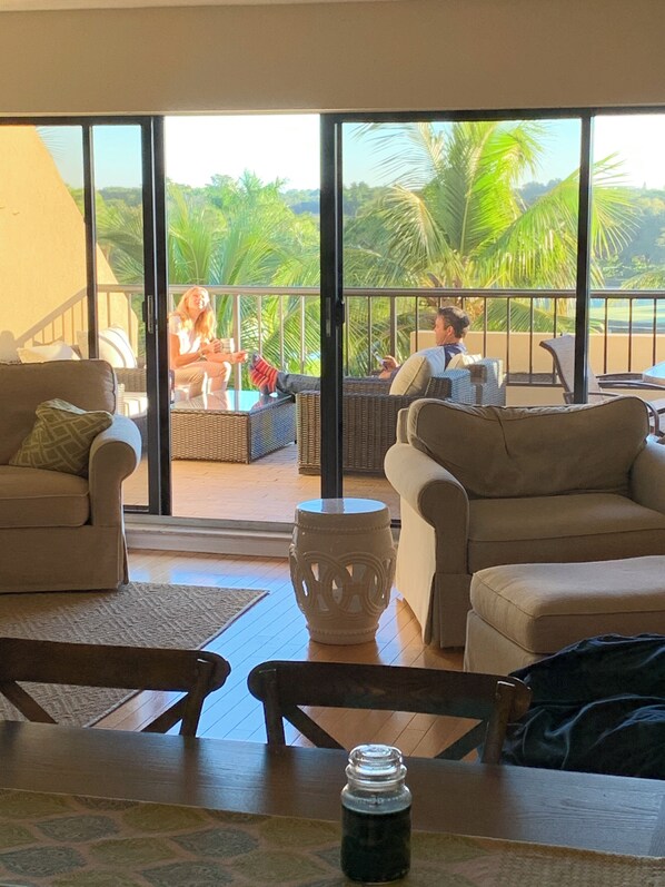 Smart TV - Hyde Park 406A in Pelican Bay Naples Fl Spacious 3 bedroom condo fully equipped (Naples)