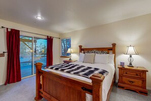 3 bedrooms, internet, bed sheets - Charming home w/breathtaking view, fireplace, grill, close to hiking (Lake Arrowhead)
