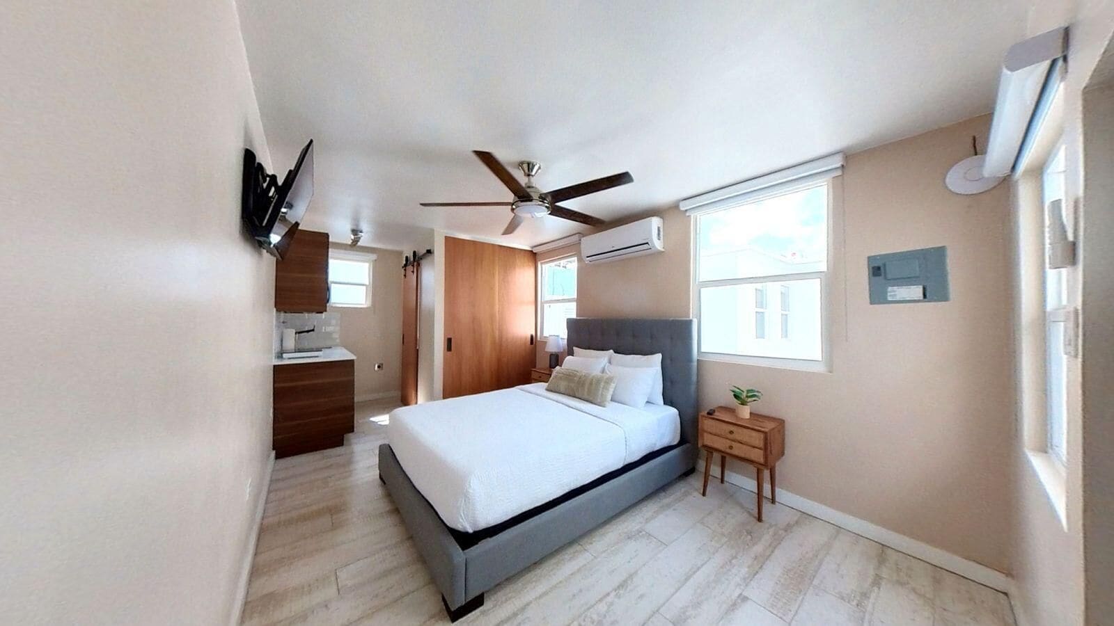 1 habitación, escritorio, cuna de viaje y wifi 