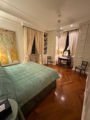 3 makuuhuonetta, silitysrauta/-lauta, Wi-Fi, vuodevaatteet