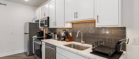 Microwave, oven, stovetop, dishwasher