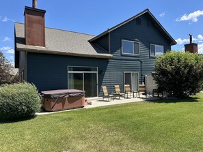 Exterior - Modern Mountain Getaway with New Hot Tub – Big Sky, Montana (Big Sky)