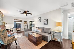 Téléviseur connecté, bureau