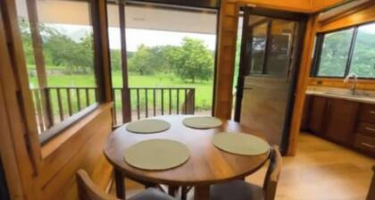 Casa Mango Lepanto #9. Charming 2-bedroom cabin AC, WiFi in enjoyable Lepanto.