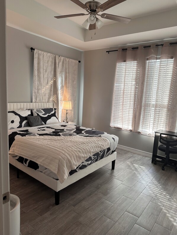 2 bedrooms, in-room safe, desk, iron/ironing board