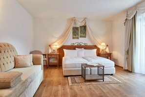 In-room safe, soundproofing, free WiFi, bed sheets - HOTEL TABLÈ  (Corvara in Badia)