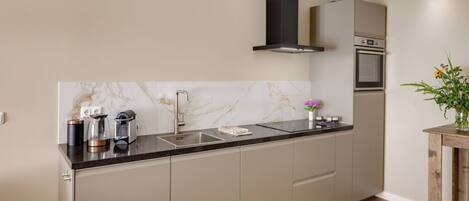 Oven, dishwasher, coffee/tea maker