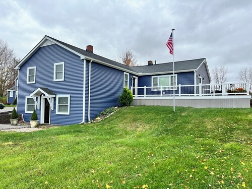 Modern 3-Bedroom Home - A Little Something for Everyone!