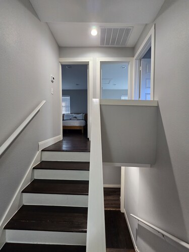 Bluebonnet Cottage Duplex in Downtown Denison--Perfect Blend of Charm & Comfort