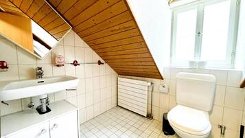 Apartment, 2 Schlafzimmer, Stadtblick | Badezimmer