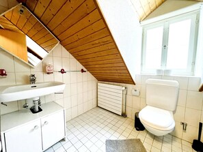 Apartemen, 2 kamar tidur, pemandangan kota | Kamar mandi