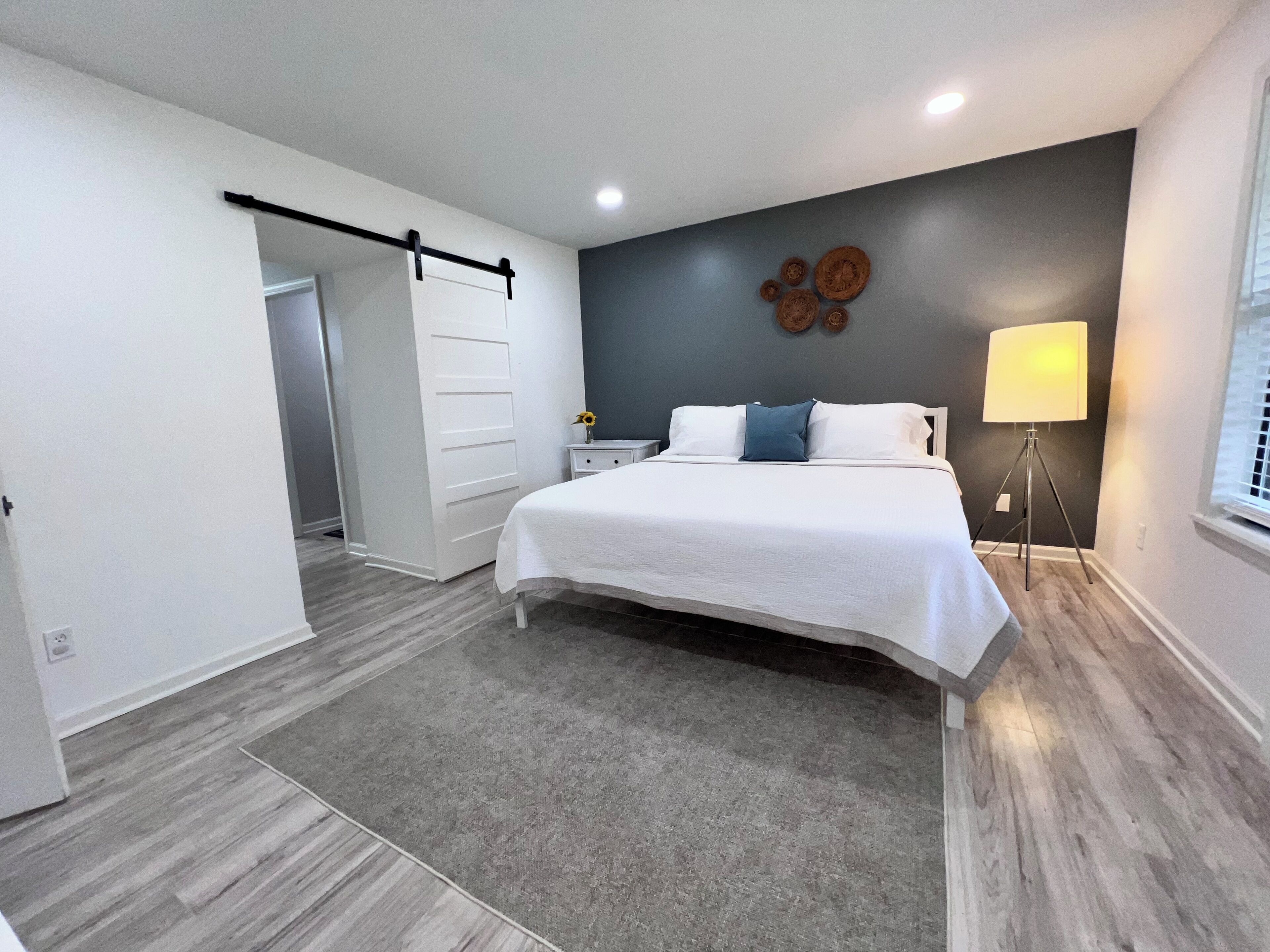 3 Schlafzimmer, Schreibtisch, Bügeleisen/Bügelbrett, WLAN