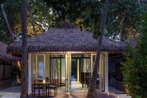 Cots/infant beds - Dhawa Ihuru, part of Banyan Group (Ihuru)