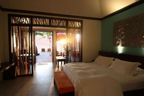 Cribs/infant beds - Dhawa Ihuru, part of Banyan Group (Himmafushi)