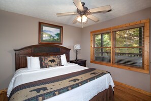 3 chambres, fer et planche à repasser, Wi-Fi gratuit, draps fournis