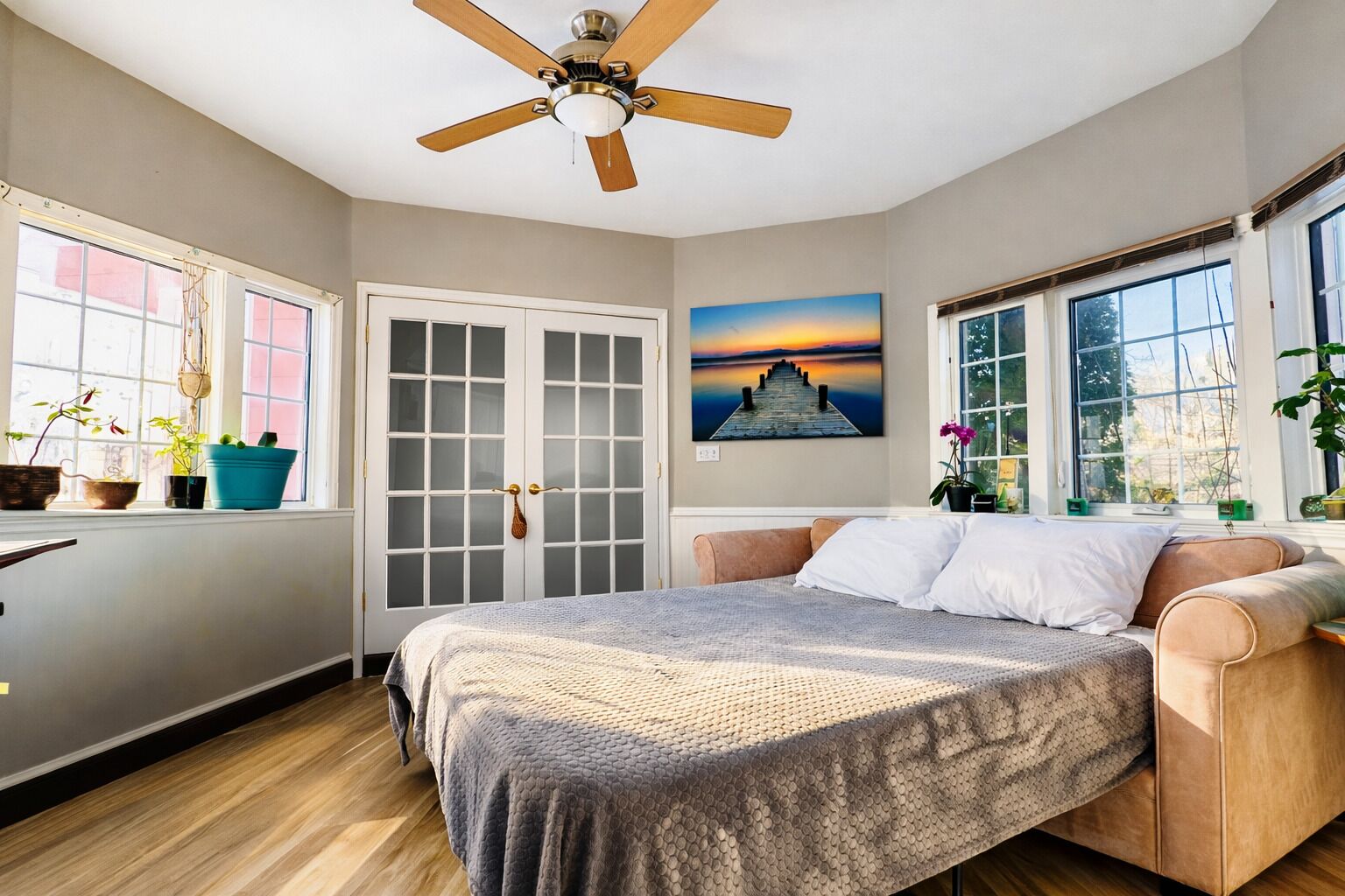 4 bedrooms, desk, iron/ironing board, free WiFi