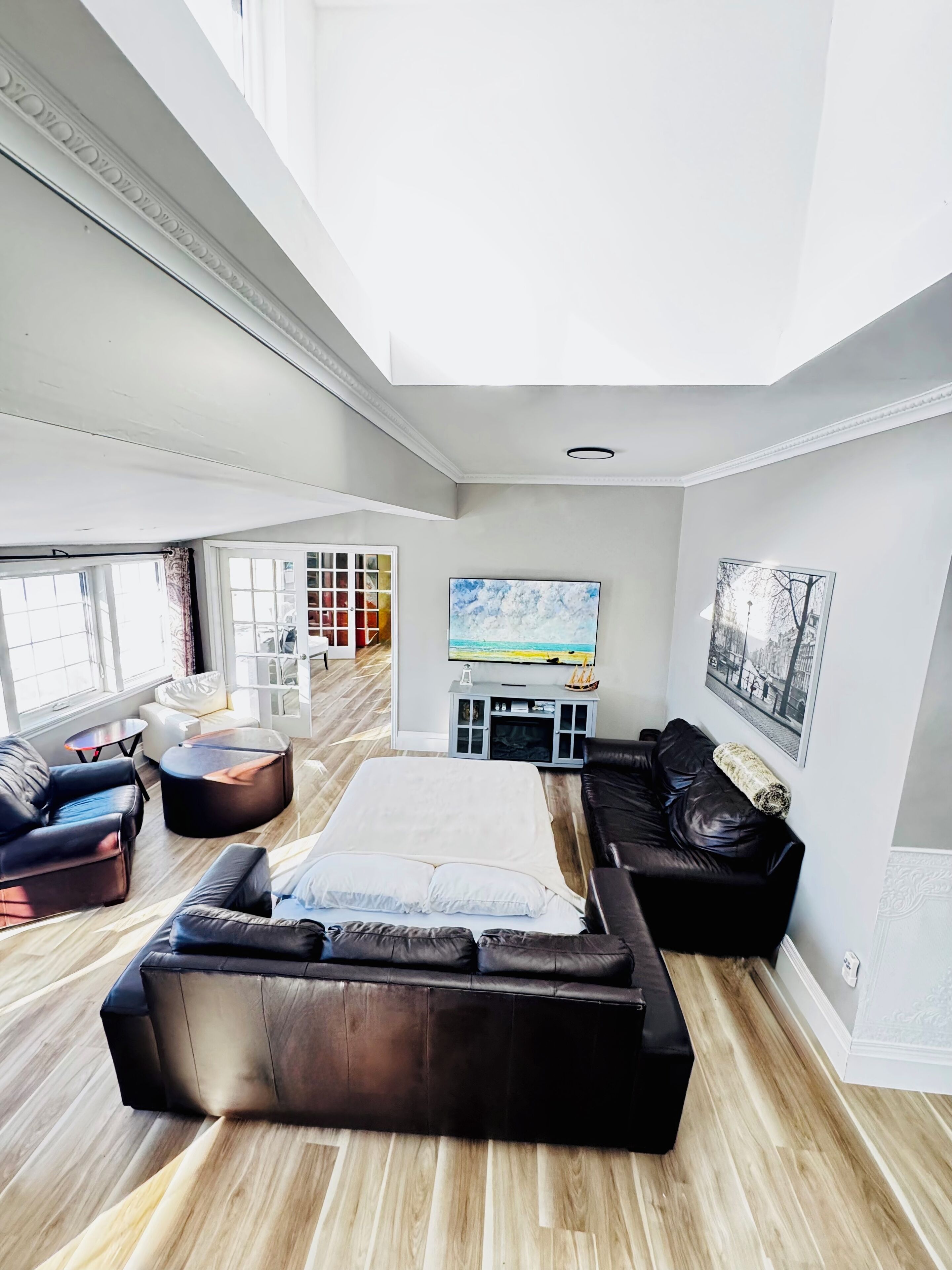 4 soverom, skrivebord, strykejern/-brett og wi-fi (inkludert)