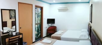 Twin Star Hotel