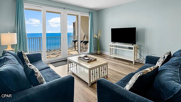 Condo, nhiều giường (Laketown Wharf 1523) | Khu phòng khách