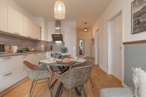 1 bedroom - Adamuz - 1 Bedroom and Terrace in Friedrichshain (Berlin)