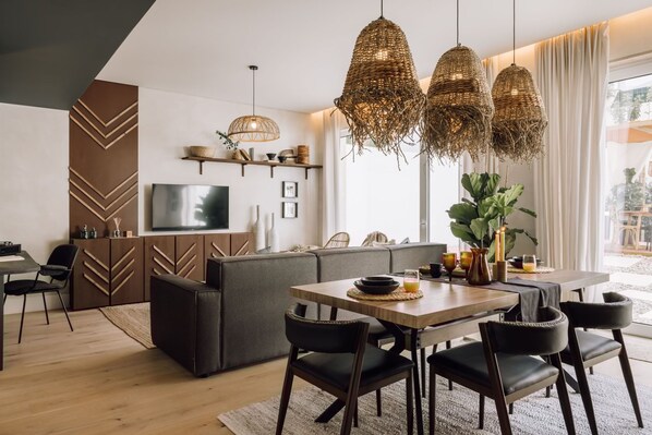 Apartment - Mangai - 2 Bedrooms Terrace Parking in Arroios (Lisbon)