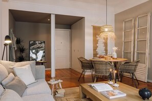 Apartment | 2 bedrooms - Sumba - 2 Bedrooms and Balcony in Santo Ant nio (Lisbon)