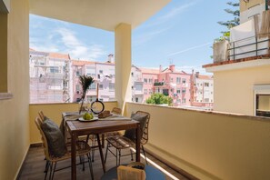 Apartment | 3 bedrooms - Alp - 3 Bedrooms Office and Terrace in Alvalade (Lisbon)