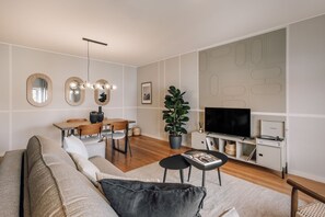 Apartment | 1 bedroom - Flores - 1 Bedroom and Parking in Estrela (Lisbon)