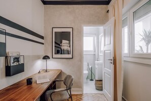 Apartment | 3 bedrooms - Zou - 3 Bedrooms Office and Terrace in Alvalade (Lisbon)
