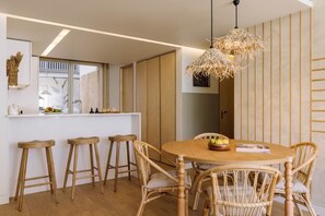 Apartment | 2 bedrooms - Saleh - 2 Bedrooms Pool gym Terrace in Santos (Lisbon)