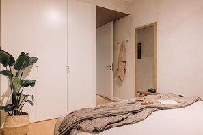 2 bedrooms