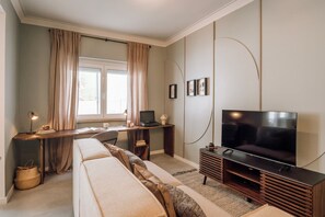 Apartment | 1 bedroom - Alvares - 1 Bedroom and Terrace in Arroios (Lisbon)