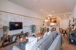Apartment - Bianco - 1 Bedroom and Pool in Santo Ant nio (Lisbon)