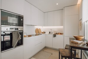 Apartment | 1 bedroom - Orbetello - 1 Bedroom and Parking in Alvalade (Lisbon)