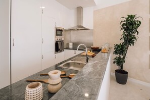 2 bedrooms - Salvia - 2 Bedrooms and Terrace in Alc Ntara (Lisbon)