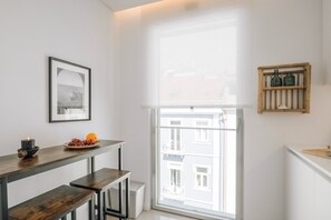 Apartment | 2 bedrooms - Minturno - 2 Bedrooms and Balcony in Alvalade (Lisbon)