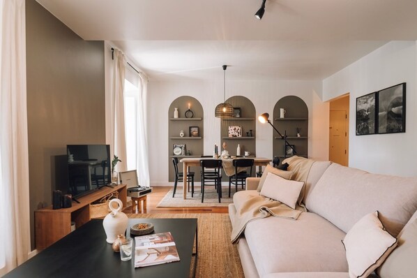 Apartment - Lansac - 3 Bedrooms and Office in Arroios (Lisbon)