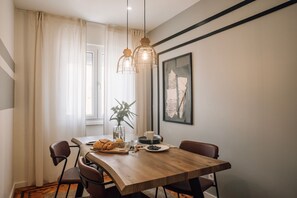 Apartment | 2 bedrooms - Soum - 2 Bedrooms in Alvalade (Lisbon)