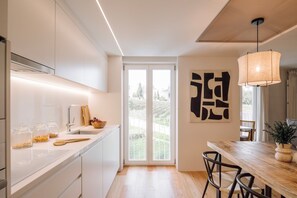 Apartment | 2 bedrooms - Vedras - 2 Bedrooms and Parking in Alc Ntara (Lisbon)