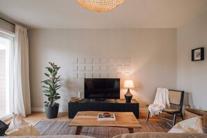 Apartment - Vedras - 2 Bedrooms and Parking in Alc Ntara (Lisbon)