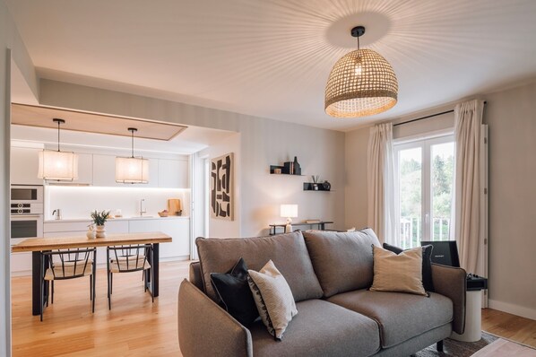 Apartment - Vedras - 2 Bedrooms and Parking in Alc Ntara (Lisbon)