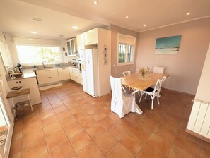 Dining - CASA LOTTCHEN : Villa with private swimming pool, sea view - 3 bedrooms for 6 (Roses)