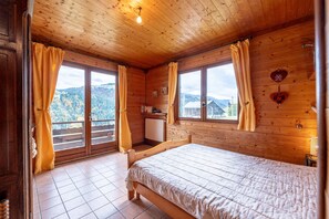 5 habitaciones y tabla de planchar con plancha 