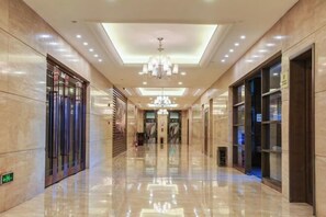 Interior - Mohe Peak Yuezhiyue Hotel (Mohe)