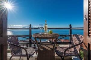 Habitación doble, vistas al mar | Terraza o patio